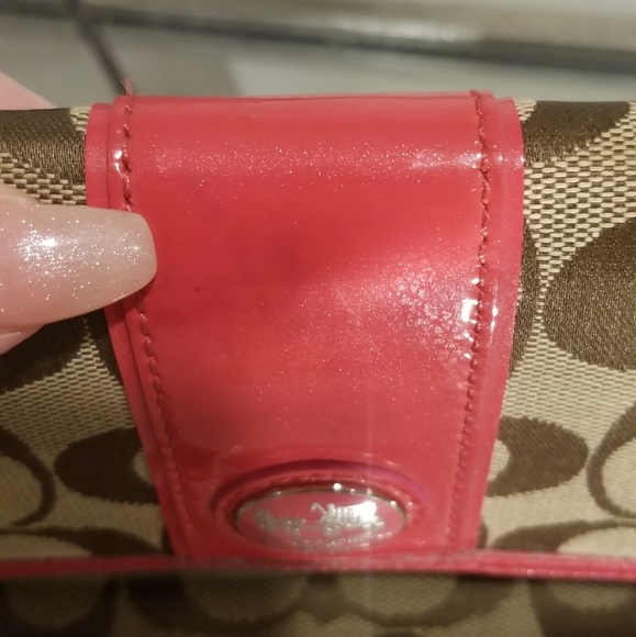 COACH Khaki Signature C Wallet w/ Watermelon Patent Leather - Picture 4 of 12